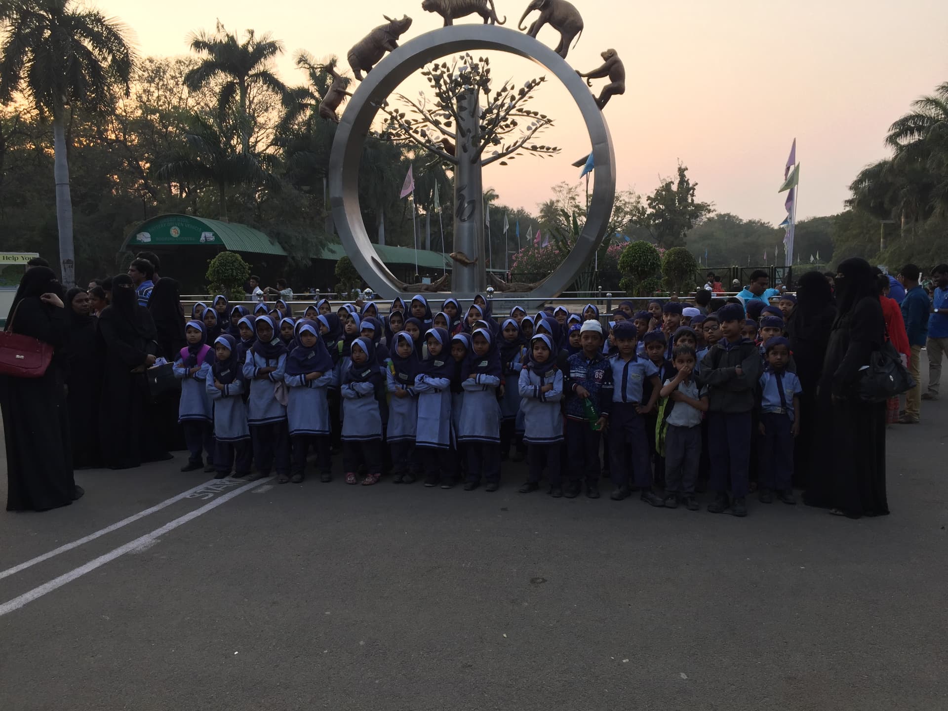Al-Hidayah students and staff on an educational trip